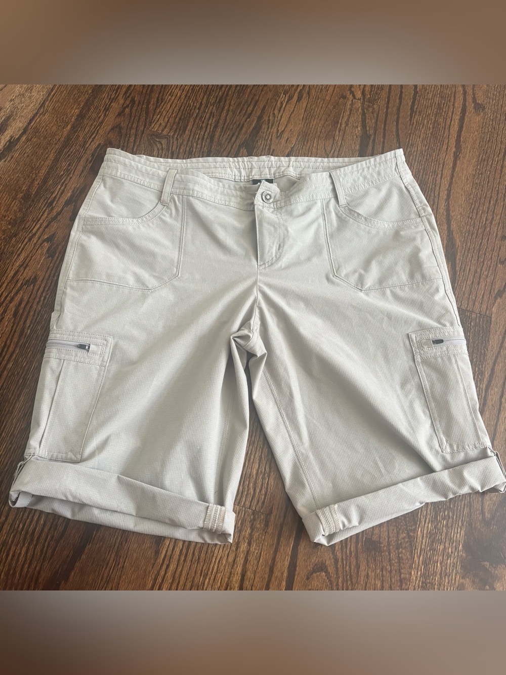 KUHL Horizn RECCO Shorts khaki women’s size 16 adjustable length cuffs
